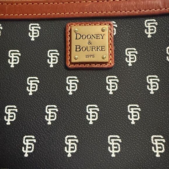 Dooney & Bourne MLB San Francisco Giants Baseball Large Wallet Clutch 9.5” x 5” - Picture 4 of 7